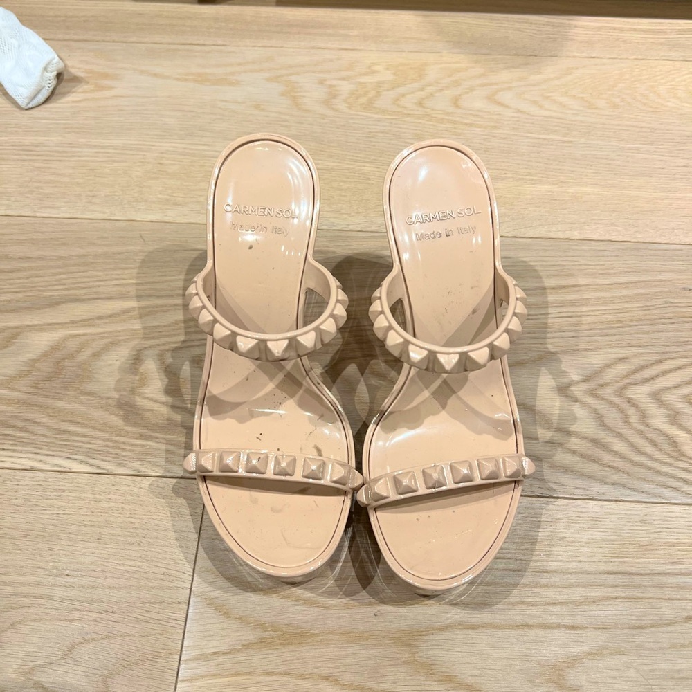 Carmen sol nude wedges